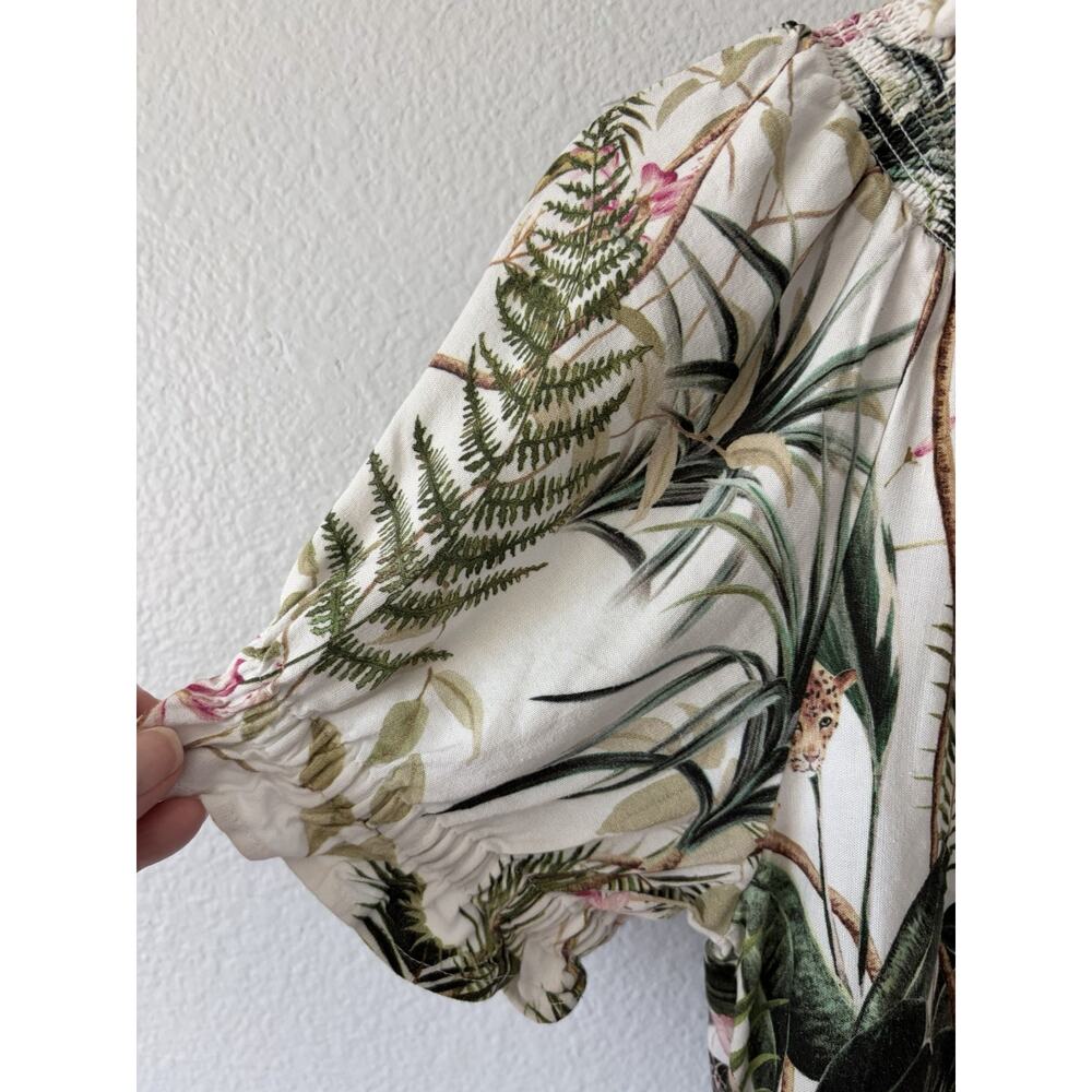 H&M Linen blend Tropical Floral Jaguar Ruffle Neck & Short Sleeve Blouse Size 6 - Picture 4 of 9
